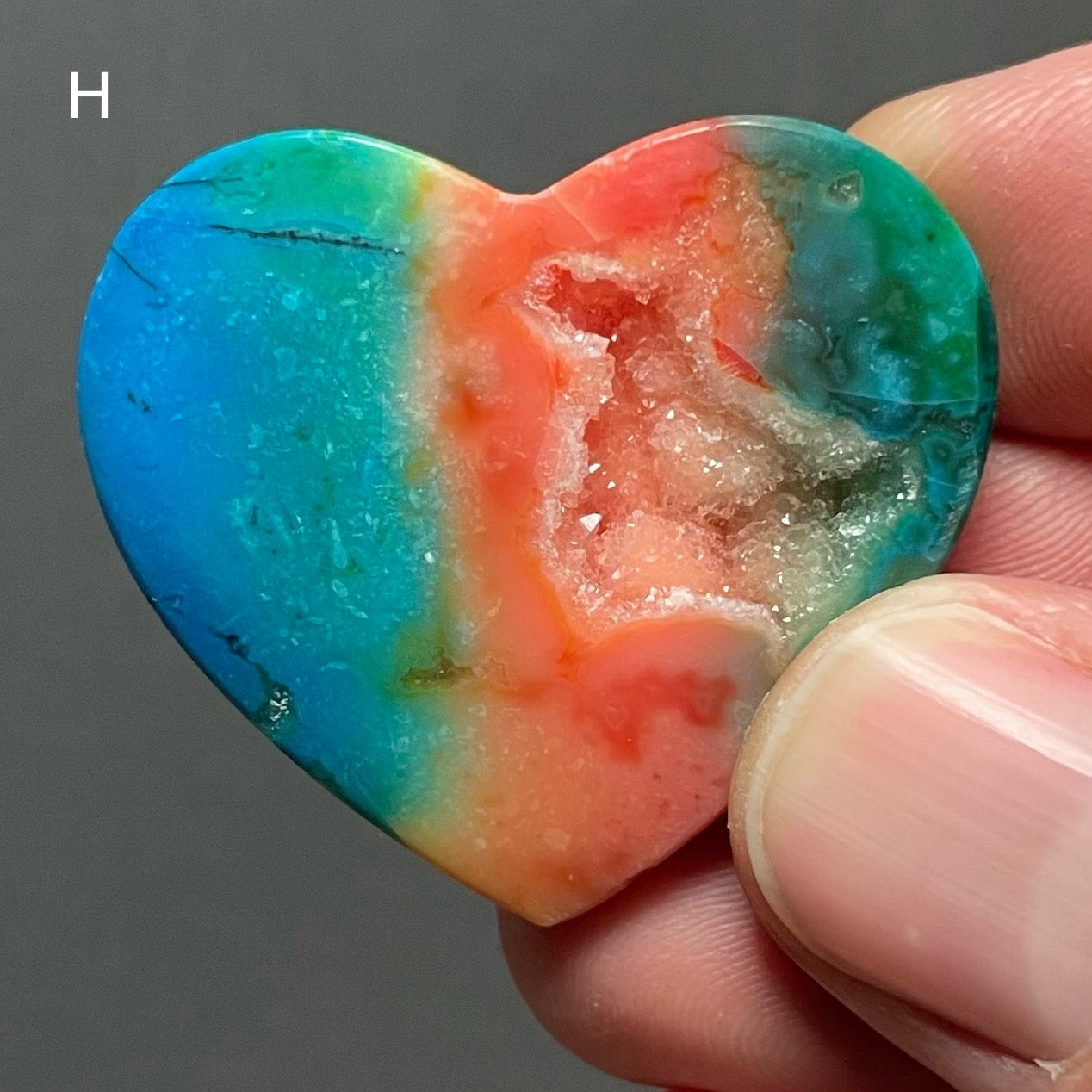 Extraordinary Geode Pocket Rainbow-dyed White Lace Agate